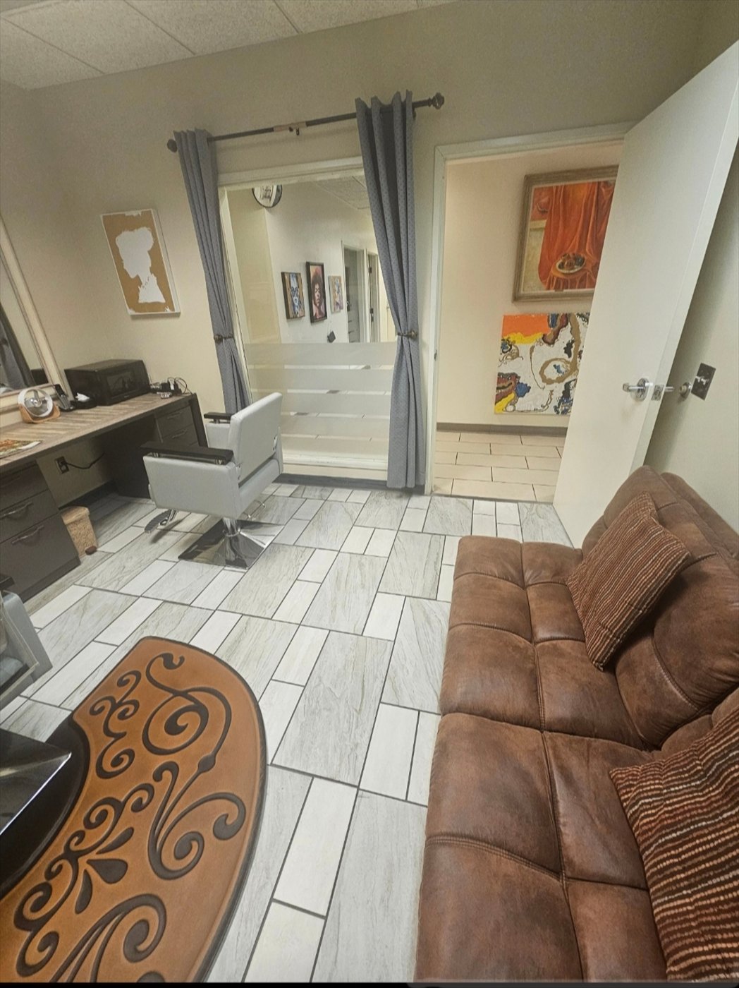 Private styling suite with lounge seating